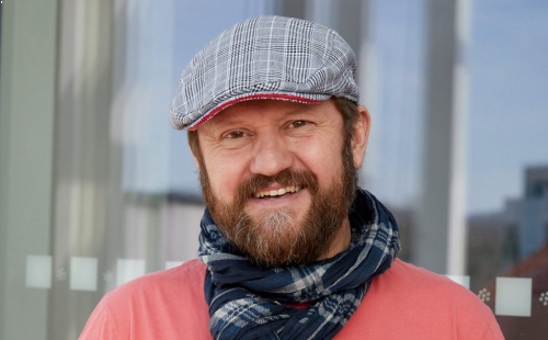 Karel-Zima-patron-Svetoveho-dna-obliciek1-1024x634-1.jpg Karel-Zima-patron-Svetoveho-dna-obliciek1-1024x634-1.jpg